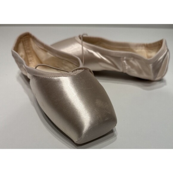 Russian Pointe Rubin Ballet Shoes Size 41 W4 V2 FS Pink New No Box - Picture 1 of 8